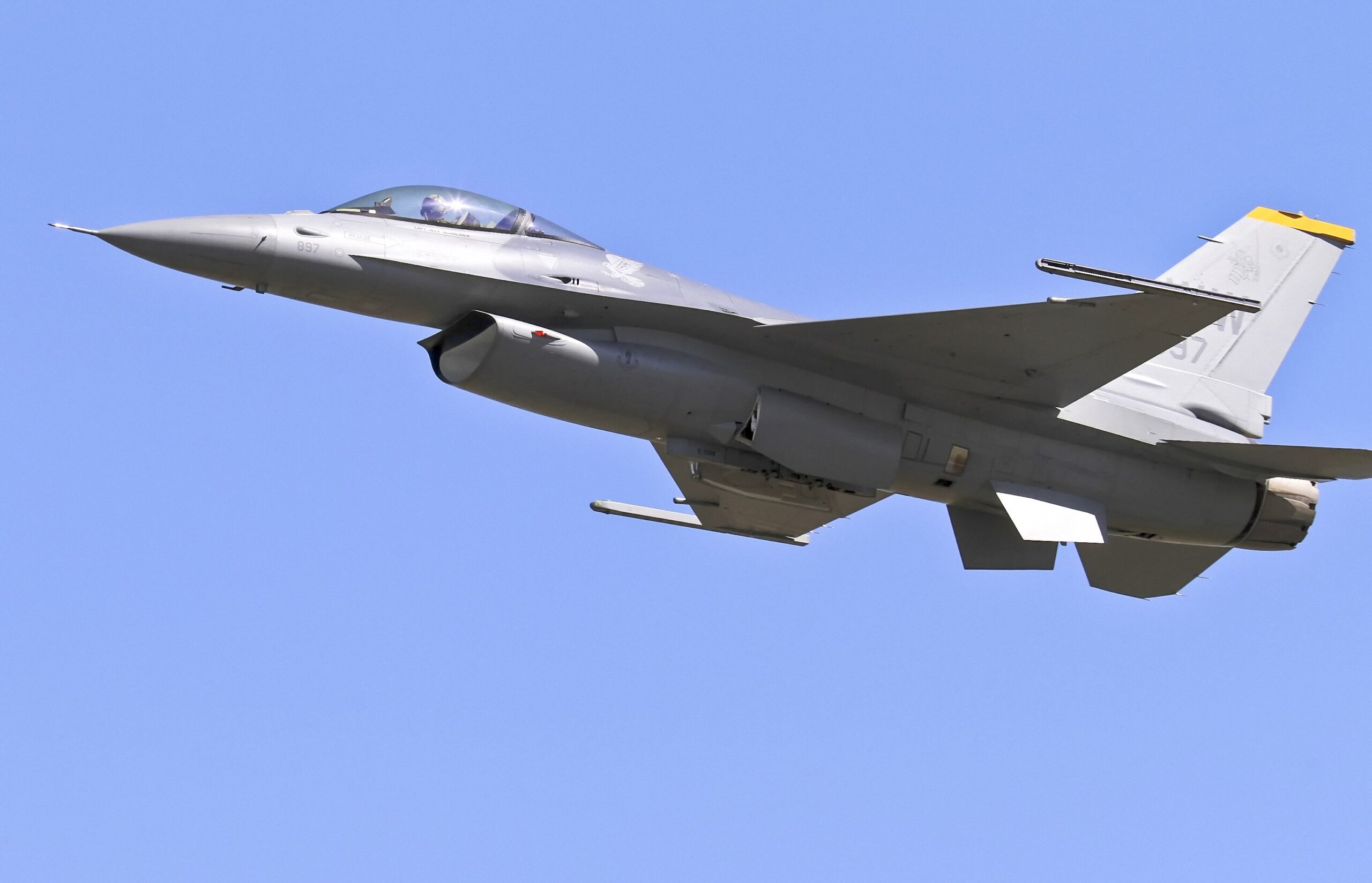 Bakan Akar’dan F-16 satışını şarta bağlayan tasarıya tepki