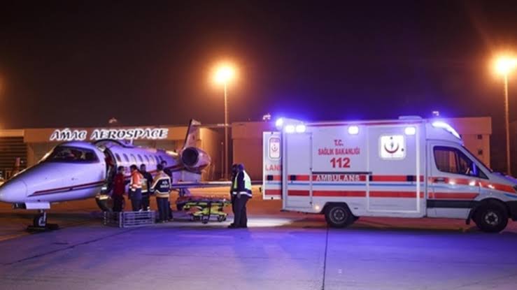 Umrede kuş gribi oldu, ambulans uçakla Türkiye’ye getirildi