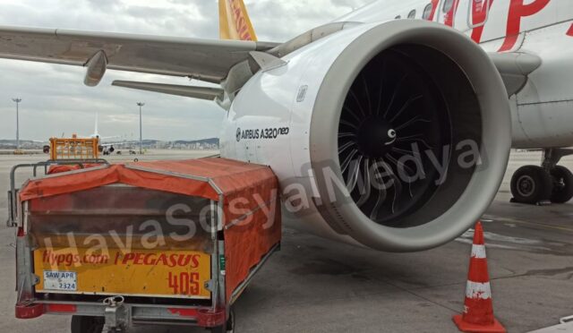 Pegasus’ A320 Plane Hit by Baggage Truck