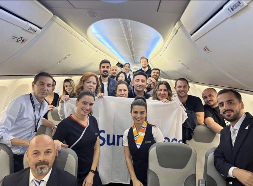 SunExpress, Kuveyt ve Abu Dabi Uçuşlarını Geçici Olarak Durdurdu