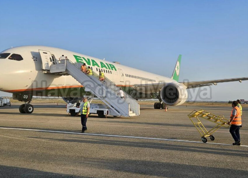 Eva Air Uçağı, Yolcunun Rahatsızlanması Nedeniyle Bakü’ye Acil İniş Yaptı