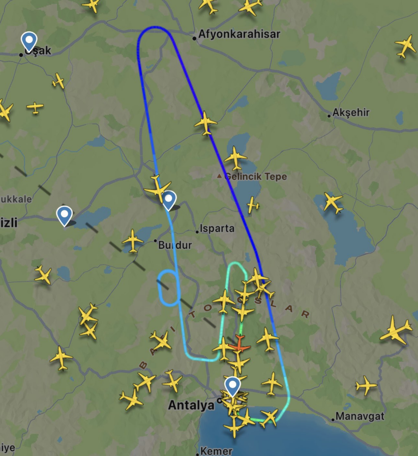 Corendon’un Boeing 737 Uçağı, Bilinmeyen Bir Sebeple Antalya Havalimanı’na Geri Dönüyor