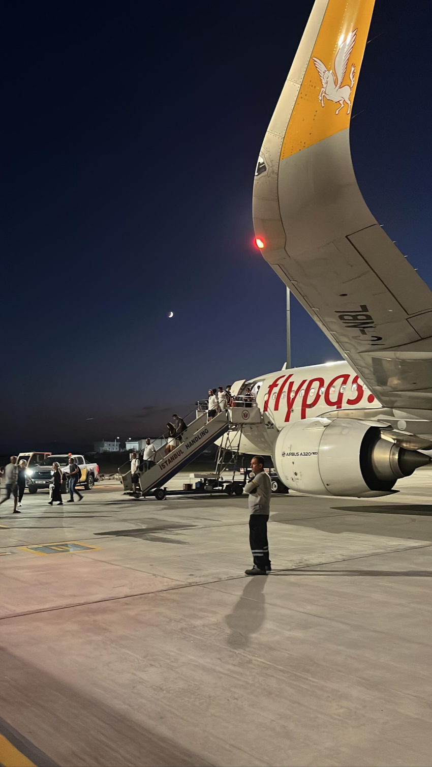 Pegasus’un Airbus A320 Uçağı, Motor Arızası Nedeniyle Park Alanına Çekildi