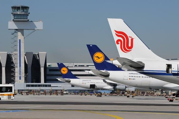 Lufthansa, Yakıt Maliyetleri Nedeniyle Frankfurt – Pekin Uçuşlarını İptal Ediyor