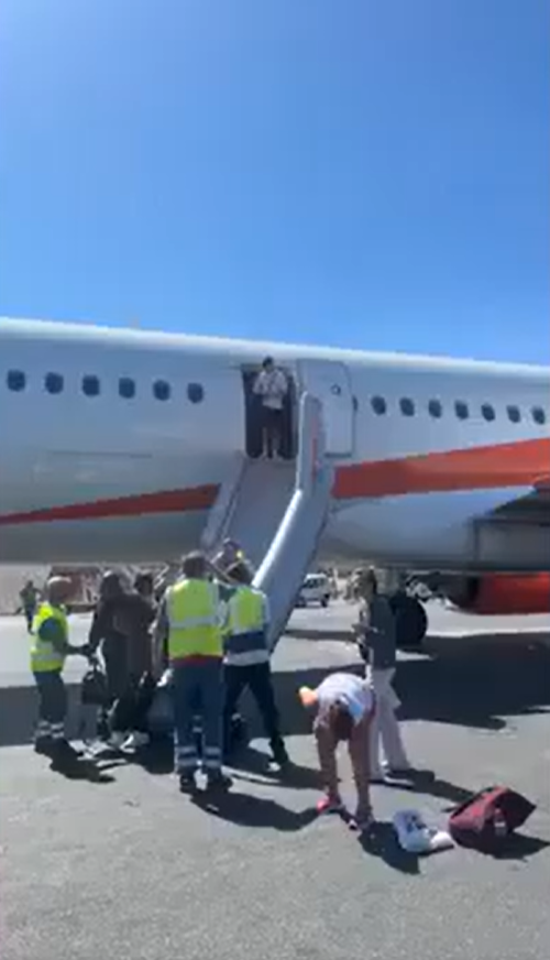 EasyJet’in Heraklion – Gatwick Uçağında Kabin Bagajında Patlama Yaşandı